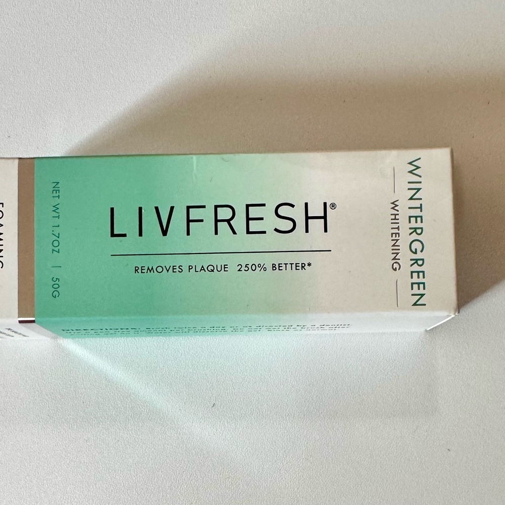 fresh Wintergreen Whitening Toothpaste